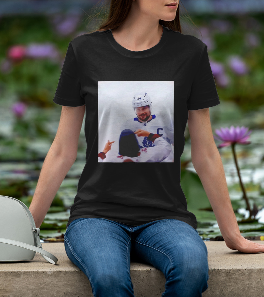 Auston Matthews Smirk Number 34 Maple Leafs Captain Ice Hockey Moment T-Shirt