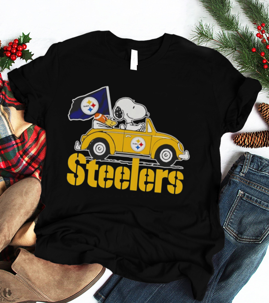 Pittsburgh Steelers Snoopy Woodstock Driving Yellow Car T-Shirt