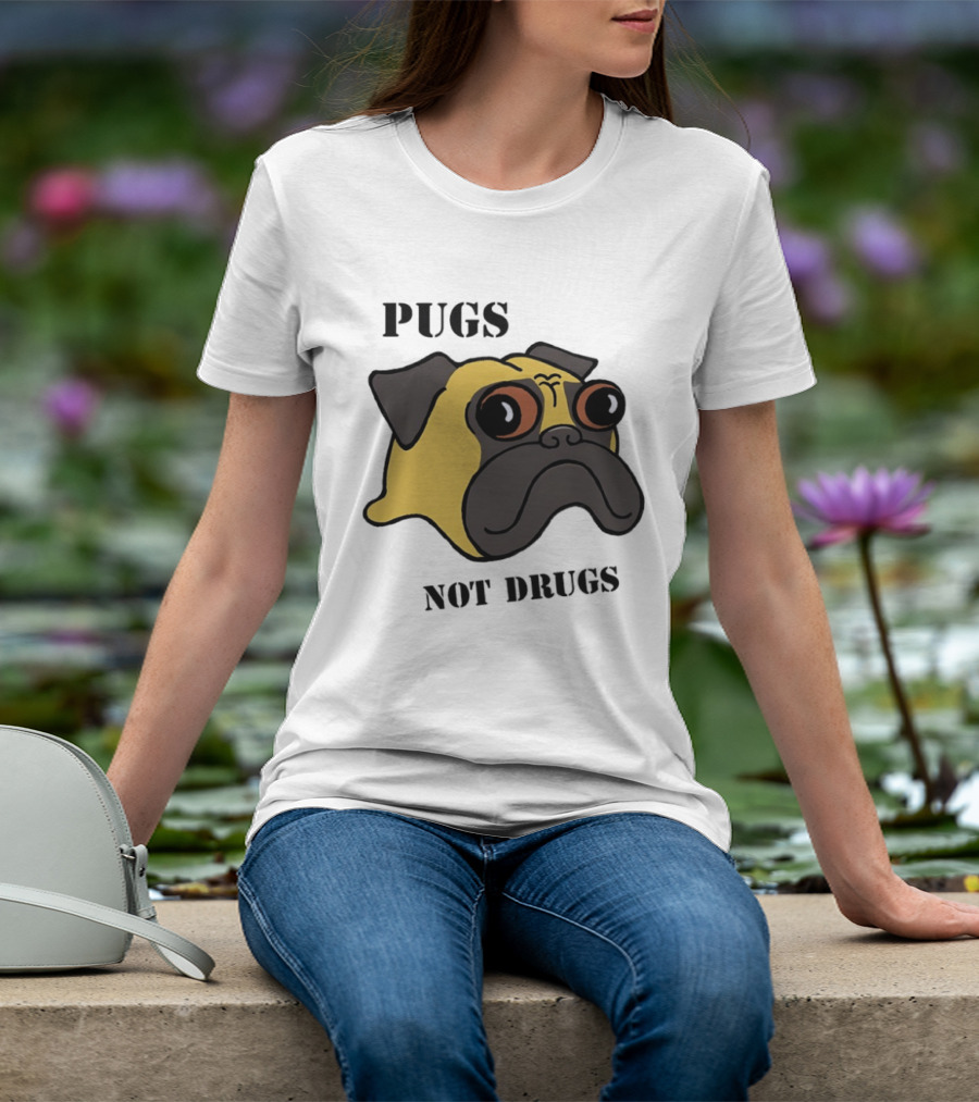 Pugs Not Drugs Cartoon Dog Face Funny Anti Drug Message T-Shirt