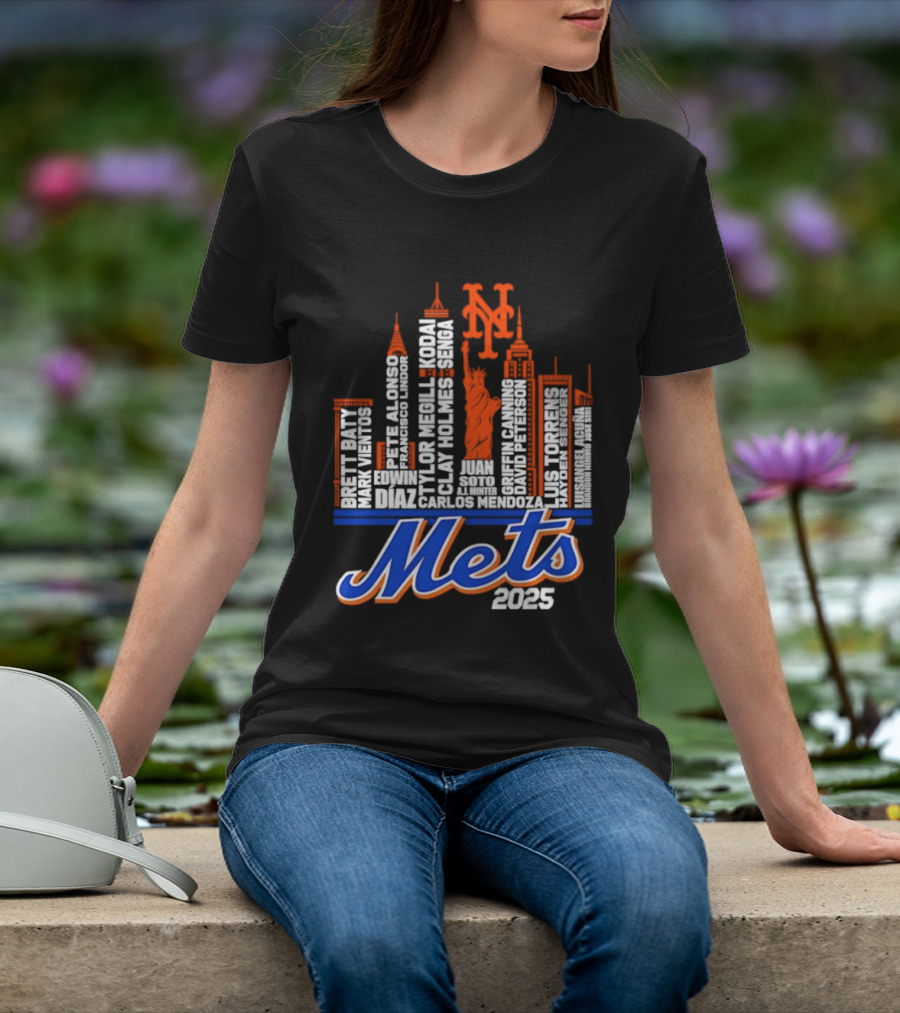 New York Mets Players City Skyline 2025 T-Shirt