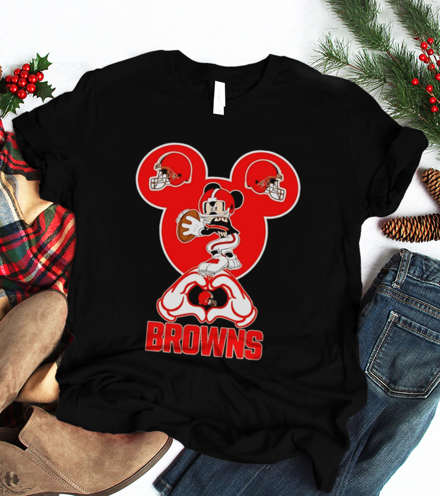 Cleveland Browns Mickey Mouse Football Quarterback Love T-Shirt