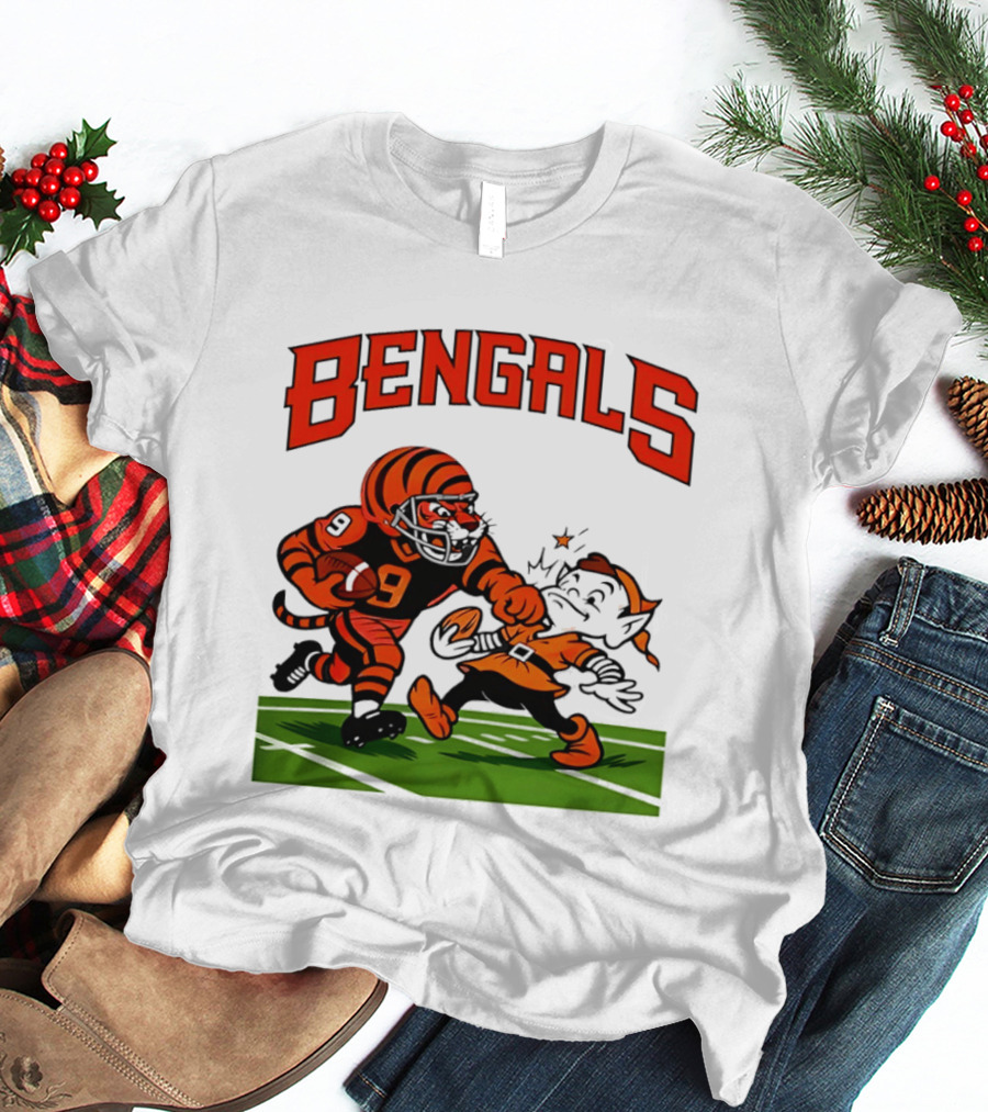Bengals Tiger Player Tackling Browns Elf Cleveland Rivalry T-Shirt