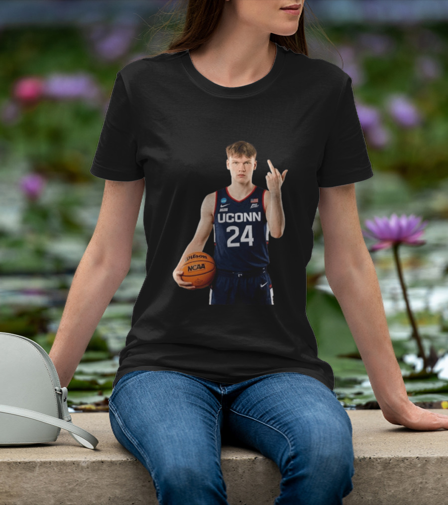 Braylon Mullins UConn Huskies 24 NCAA Basketball Middle Finger T-Shirt