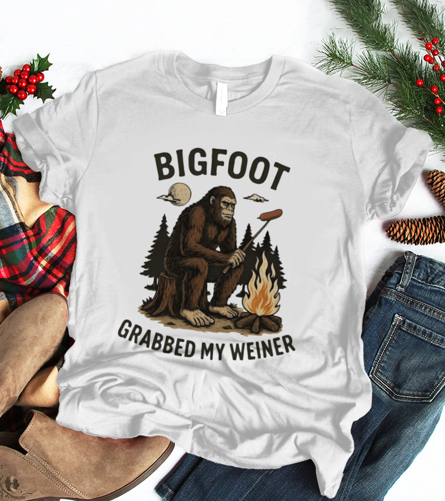Bigfoot Grabbing My Weiner Campfire Sausage Grilling Moonlit Forest T-Shirt