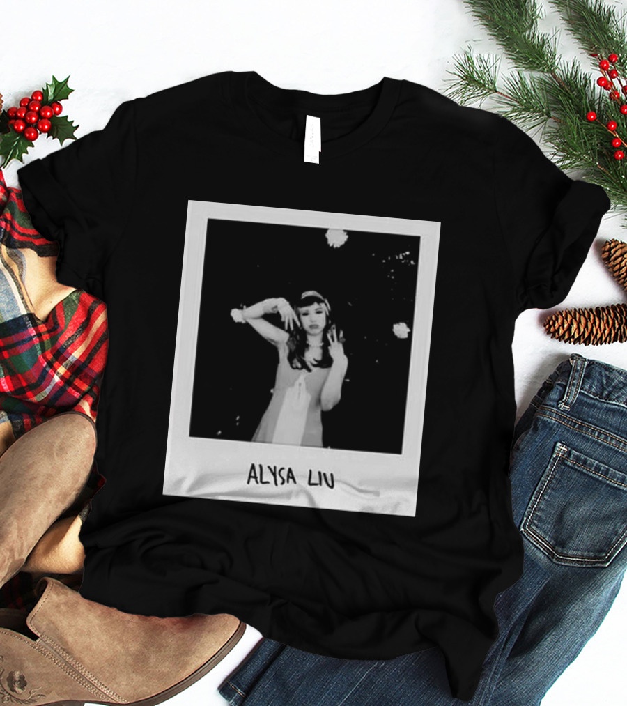 Laufey Alysa Liu 2026 Vintage Monochrome Photography T-Shirt