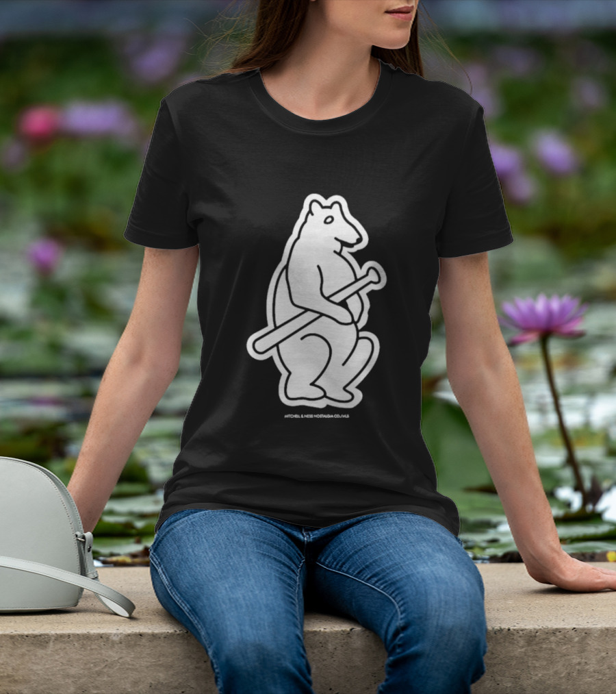 Chicago Cubs Mitchell & Ness Vintage Bear With Bat T-Shirt