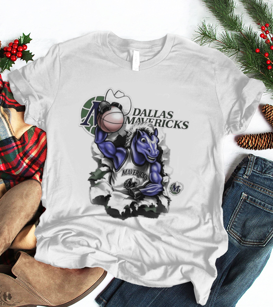 Dallas Mavericks Mitchell & Ness Breakthrough Basketball Horse T-Shirt