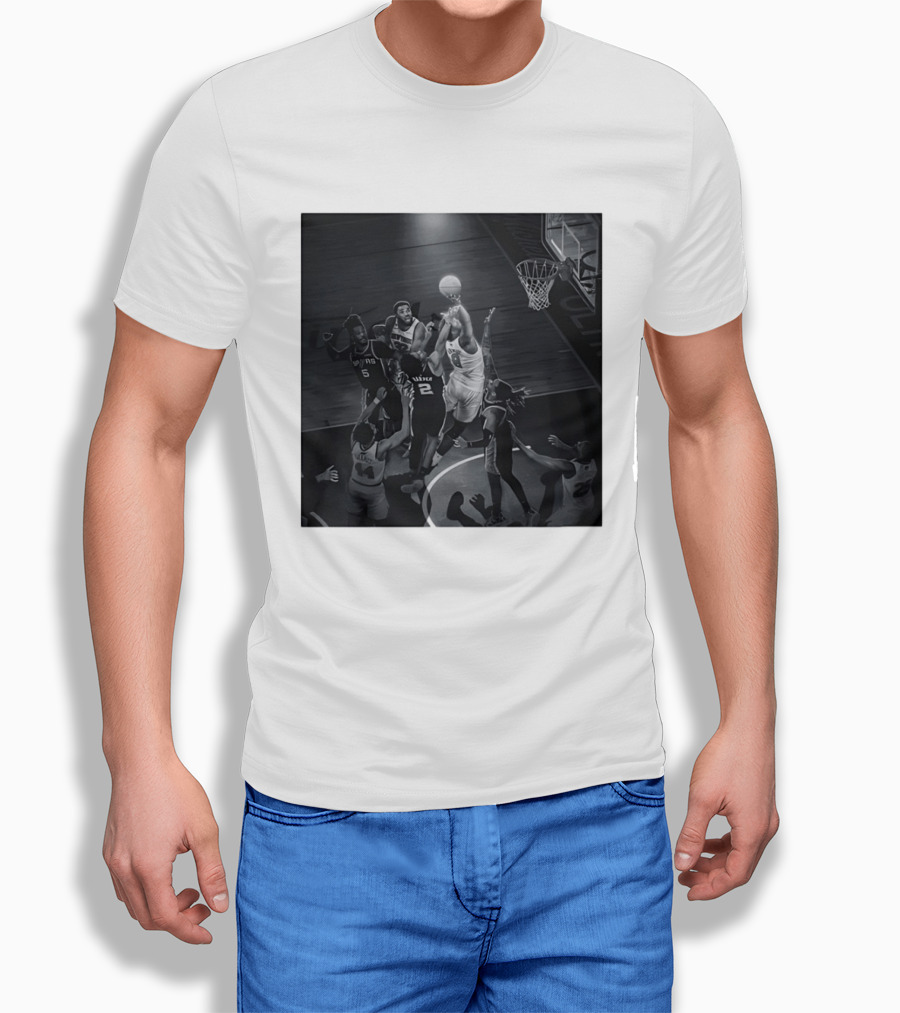 Jalen Brunson Karl Anthony Towns New York Knicks Vs San Antonio Spurs NBA Basketball Action T-Shirt
