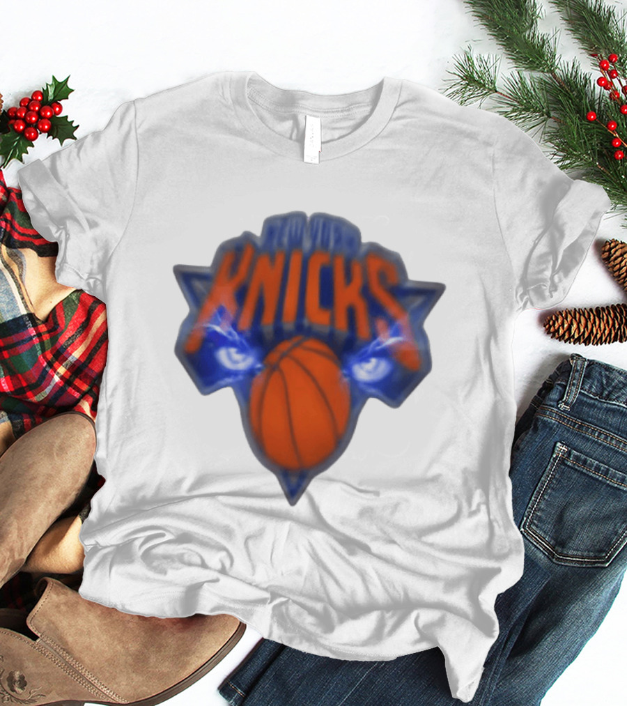Blurry New York Knicks Basketball With Eye Motif T-Shirt