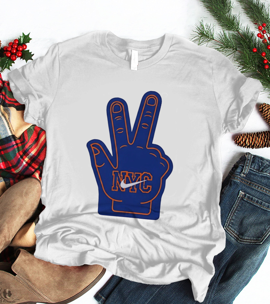 NYC Foam Finger Peace Sign New York Knicks Basketball T-Shirt