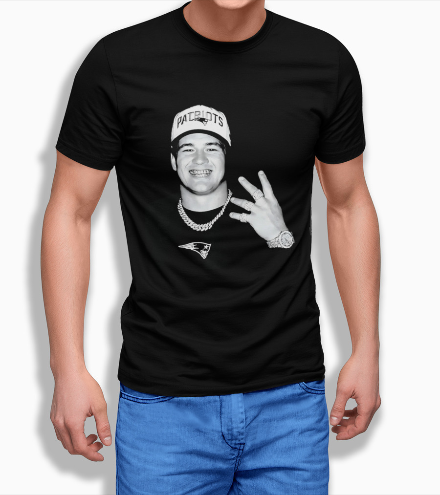 Drake Maye Patriots Cap Rings And Necklace T-Shirt