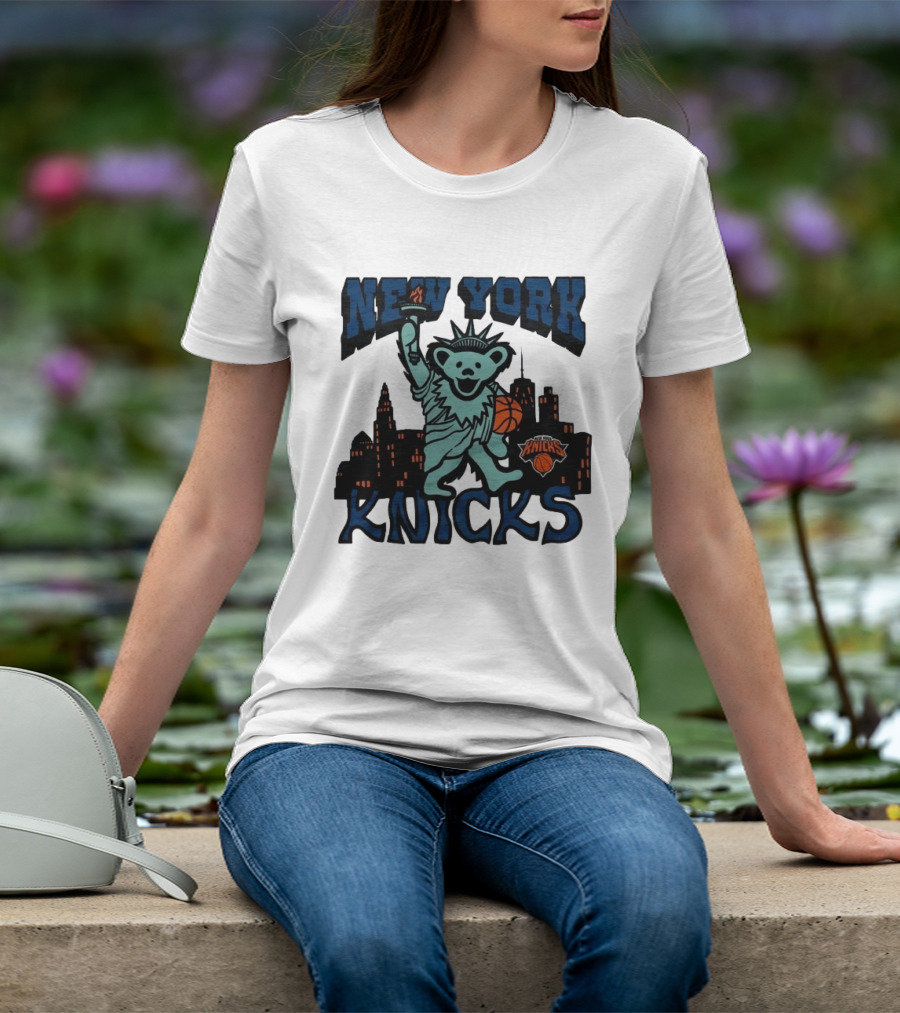 NBA Grateful Dead New York Knicks Bear Liberty Statue T-Shirt