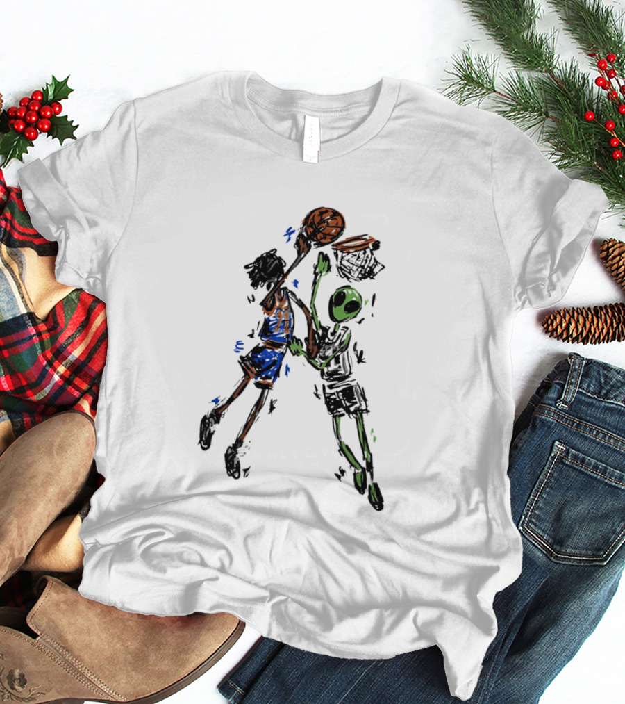 Jalen Brunson Vs Alien Wemby Dunking Showdown Basketball Clash T-Shirt