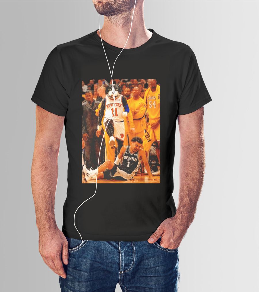 New York Knicks 11 Cat Dunks On Spurs Player Victor Wembanyama With Crowd And Lakers Players T-Shirt