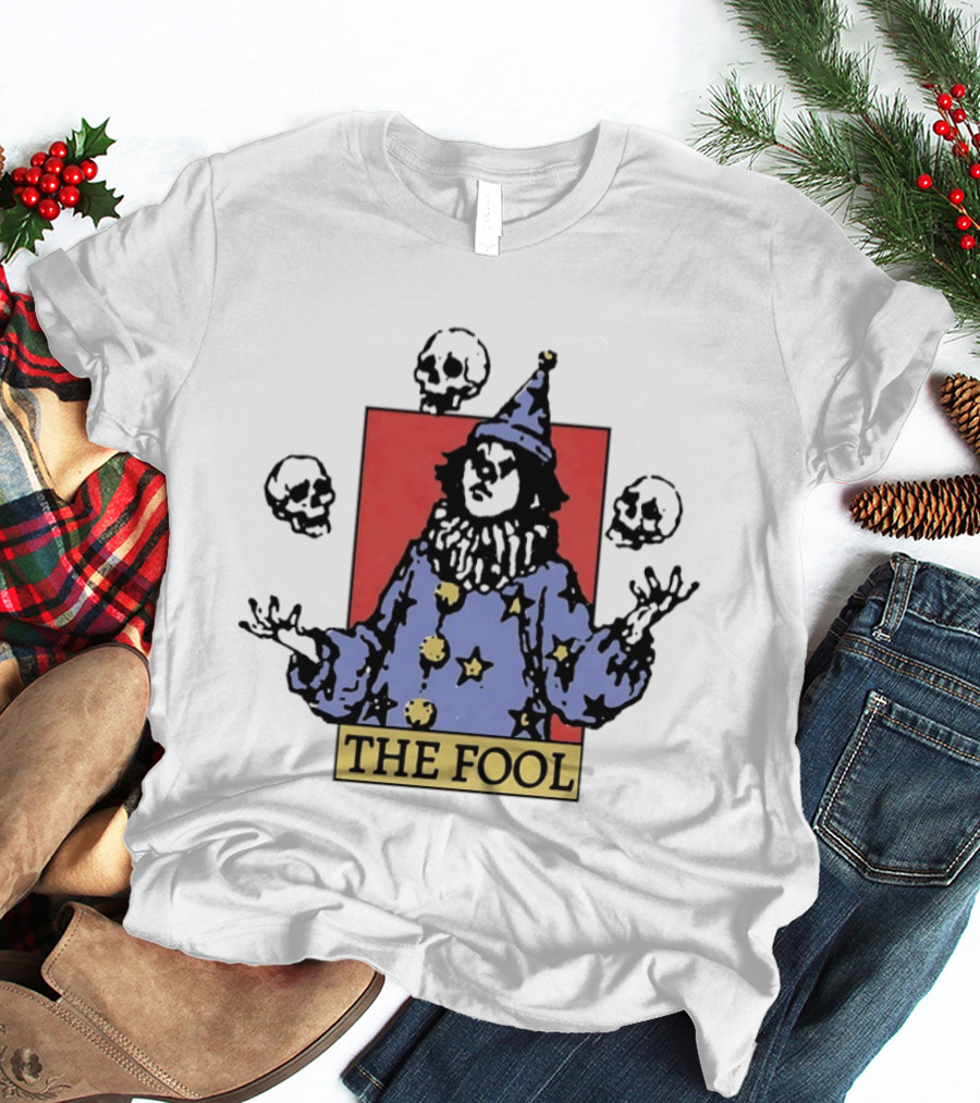 The Fool Juggling Skulls Tarot Style Wizard Hat And Stars T-Shirt