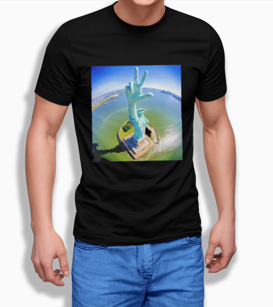 Jalen Brunson Statue Of Liberty Victory Gesture Photo T-Shirt