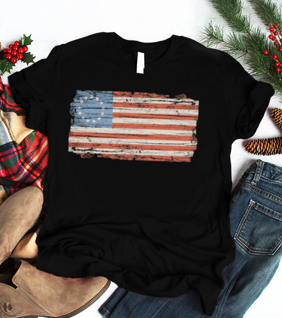 Distressed Vintage Betsy Ross Flag Thirteen Stars Retro Look T-Shirt
