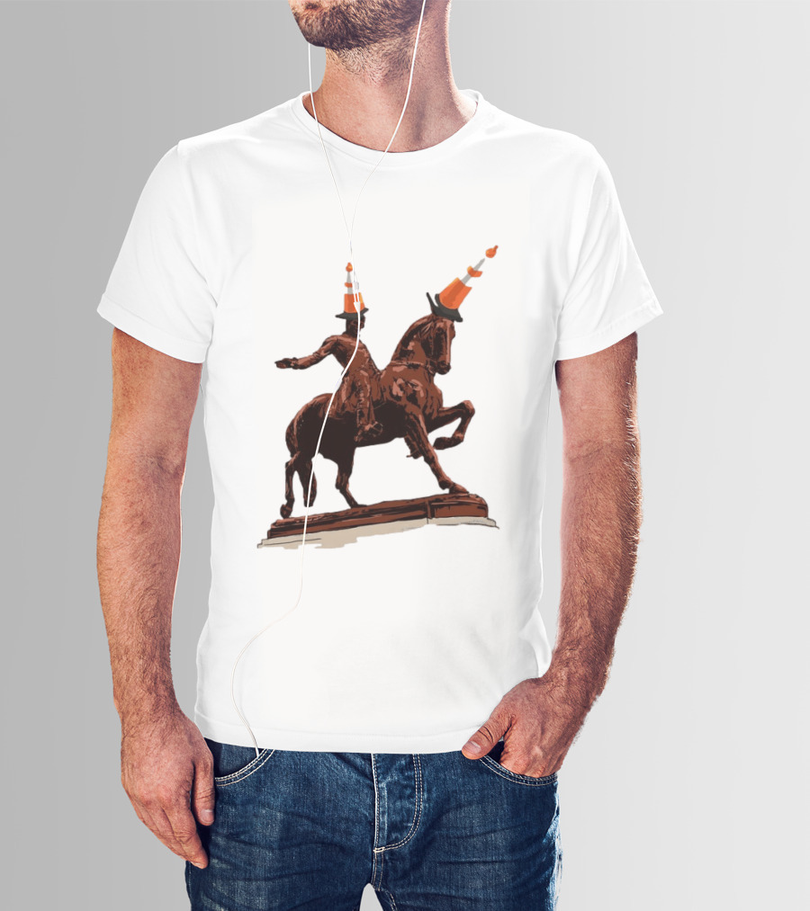 Duke Of Wellington Statue Cone Hat Glasgow Scottish T-Shirt