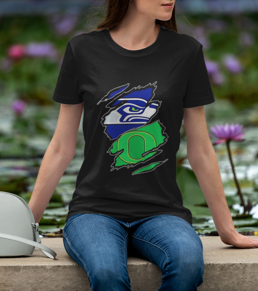 Seattle Seahawks Oregon Ducks Two Teams One Heart Scratch T-Shirt