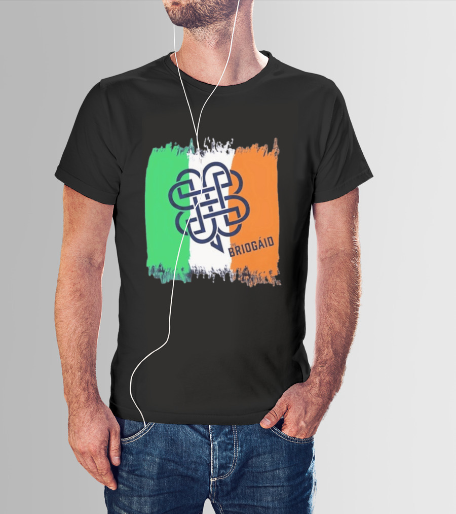 The Briogáid Celtic Knot Irish Flag T-Shirt