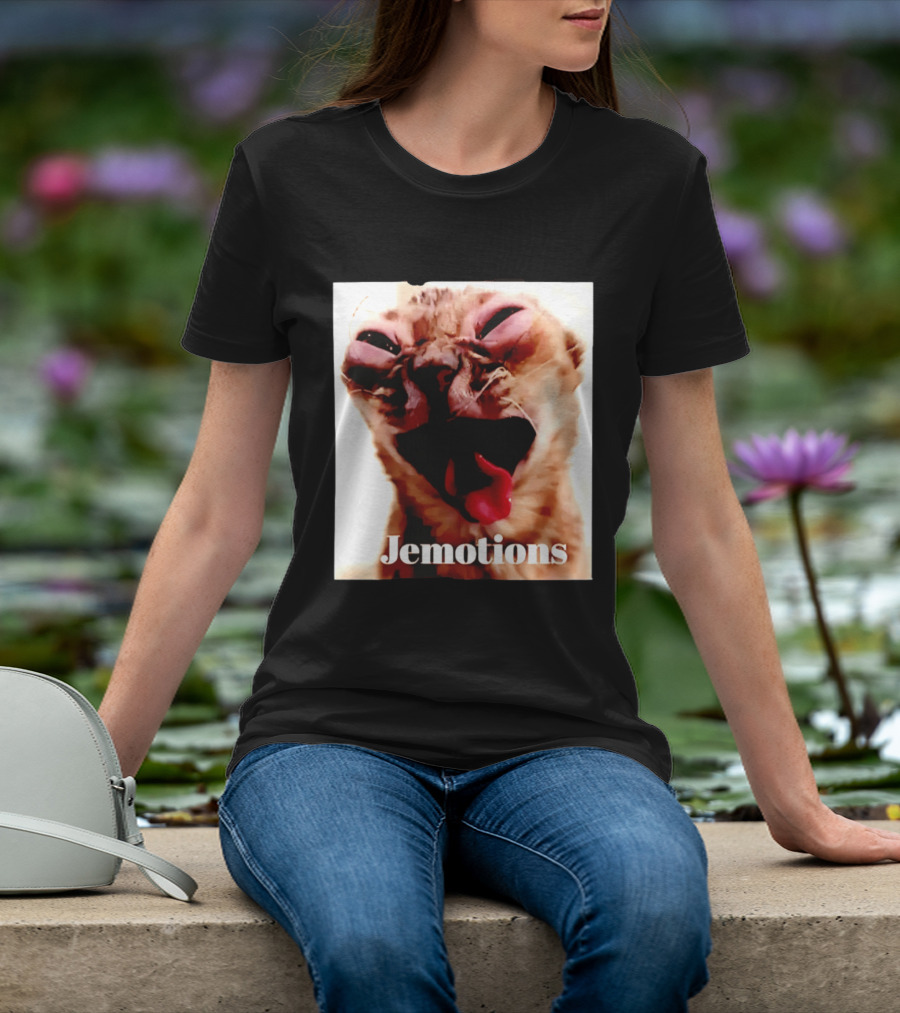 Jemotions Cat Funny Kitten Face Hilarious Expression T-Shirt