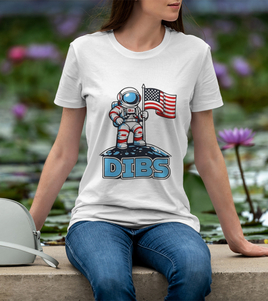 USA Dibs On The Moon Astronaut Space American Flag T-Shirt