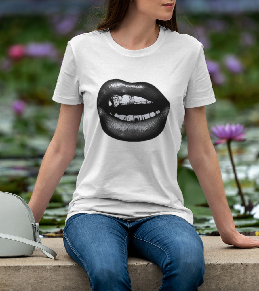 Dallas Cowboys Cheerleaders Black & White Lips Kevin Ozowski T-Shirt
