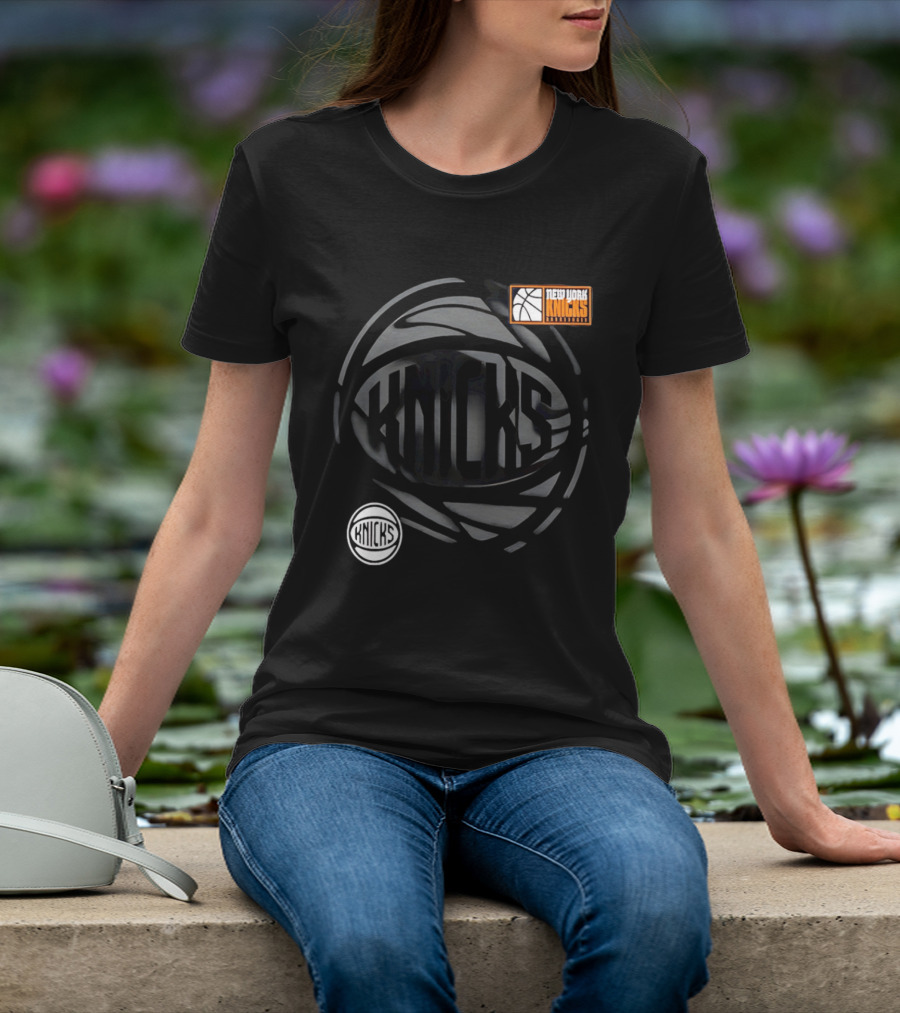 New York Knicks NBA 2026 Chasing Glory T-Shirt