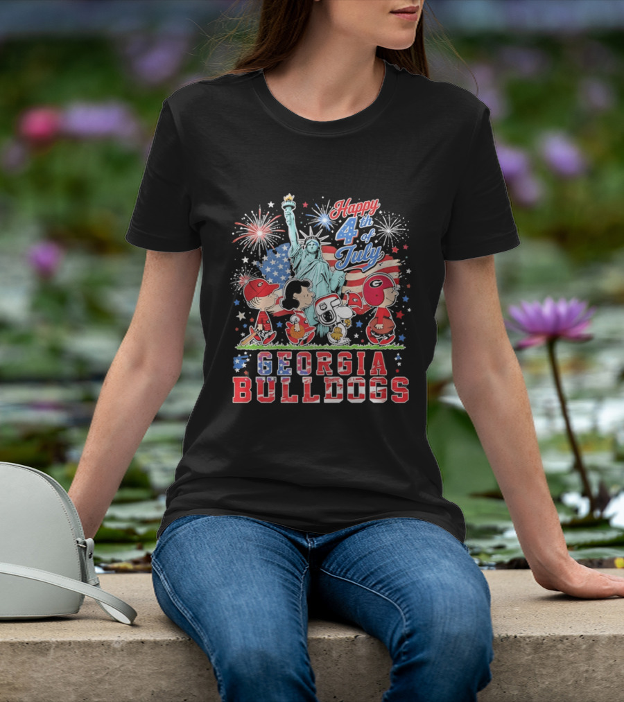 Georgia Bulldogs Snoopy Abbey Road Happy 4th Of July Statue Of Liberty Fireworks T-Shirt