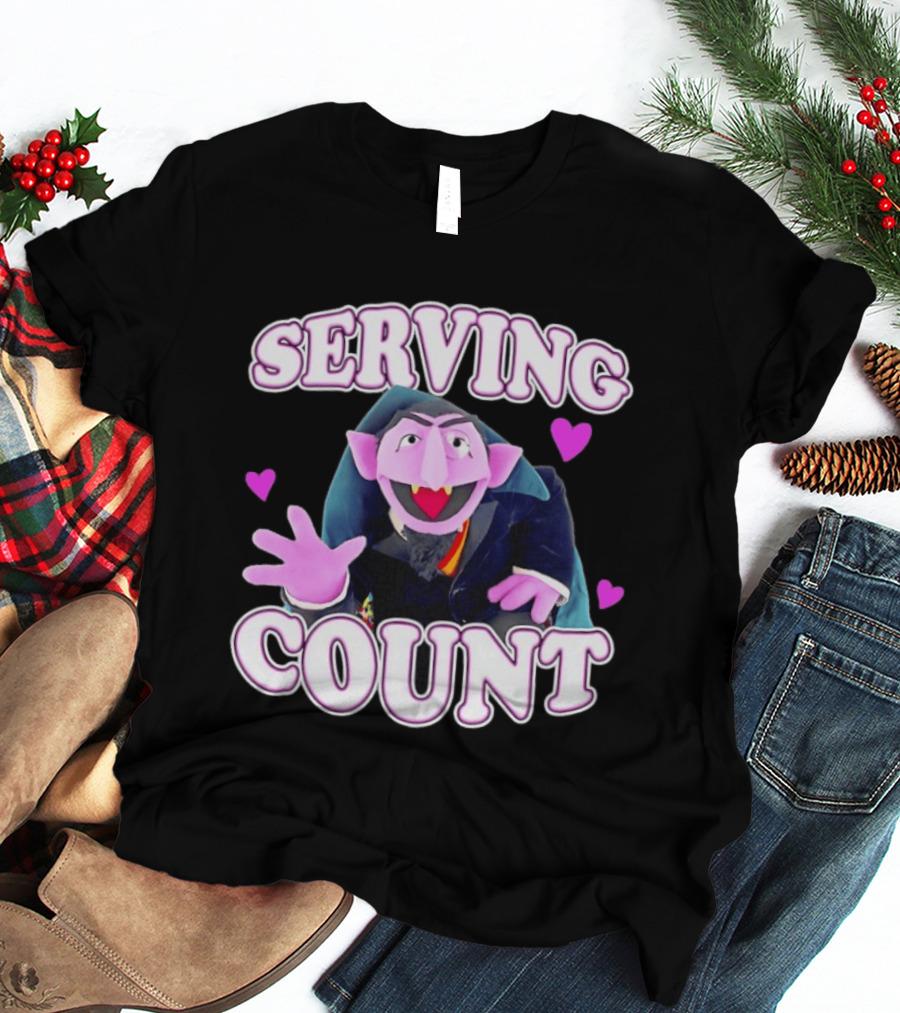 Serving Count Von Count Heart Purple Love T-Shirt