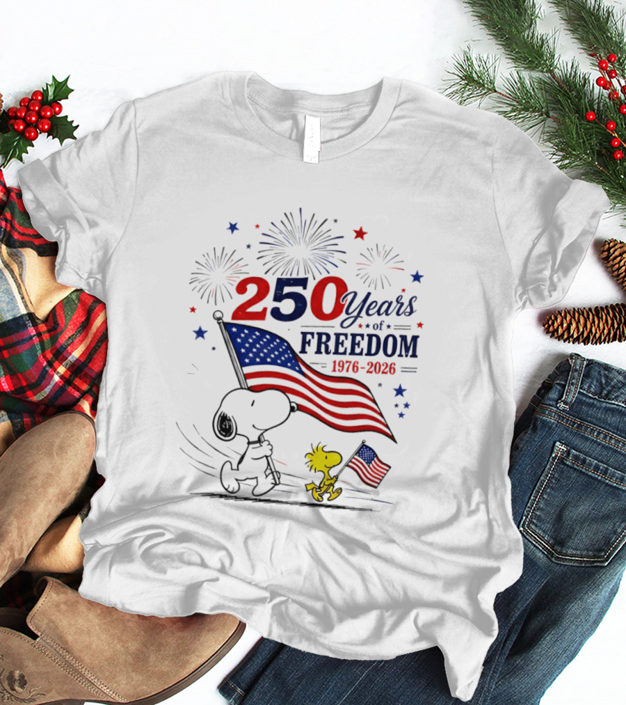 Snoopy Woodstock 250 Years Of Freedom 1776 2026 American Flag Fireworks Independence T-Shirt