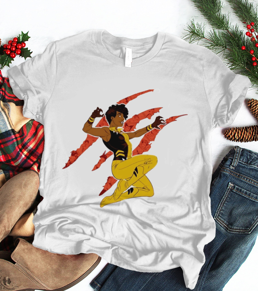 Superhero Vixen DC Comics Heroic Action Scratches T-Shirt
