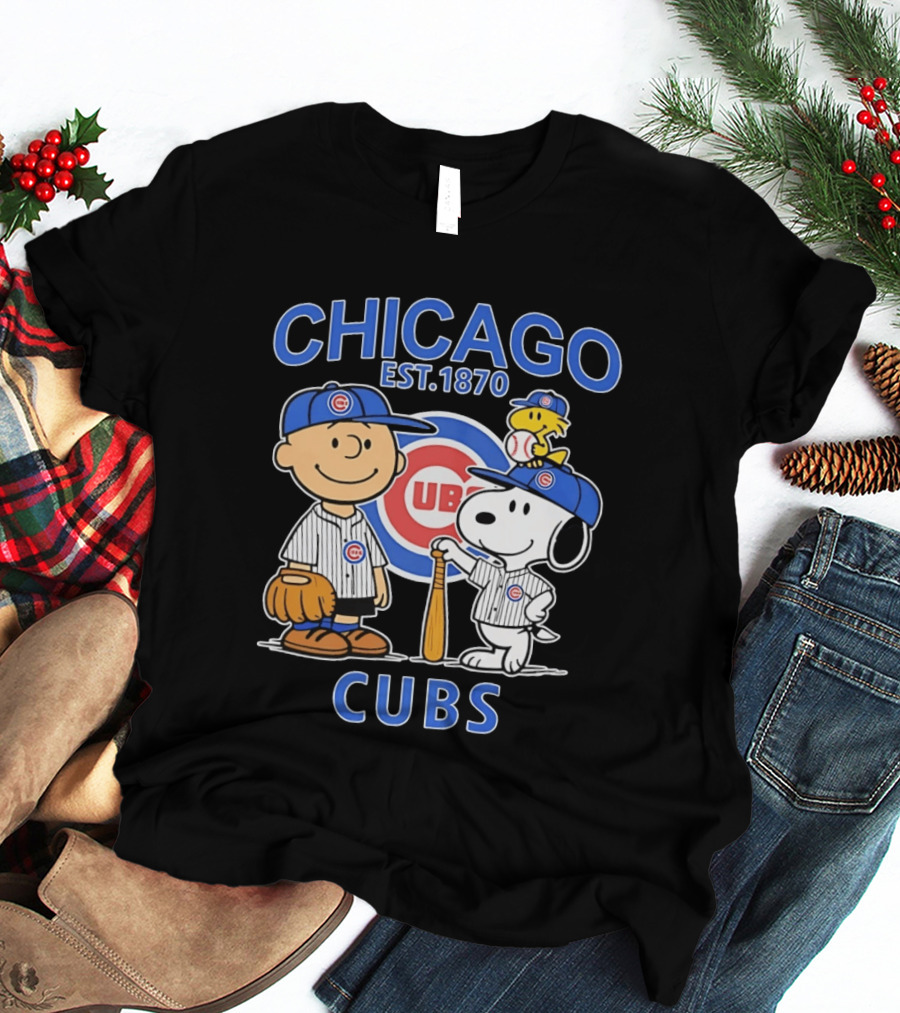 Peanuts Characters Snoopy Woodstock Charlie Brown Chicago Cubs Est 1870 T-Shirt