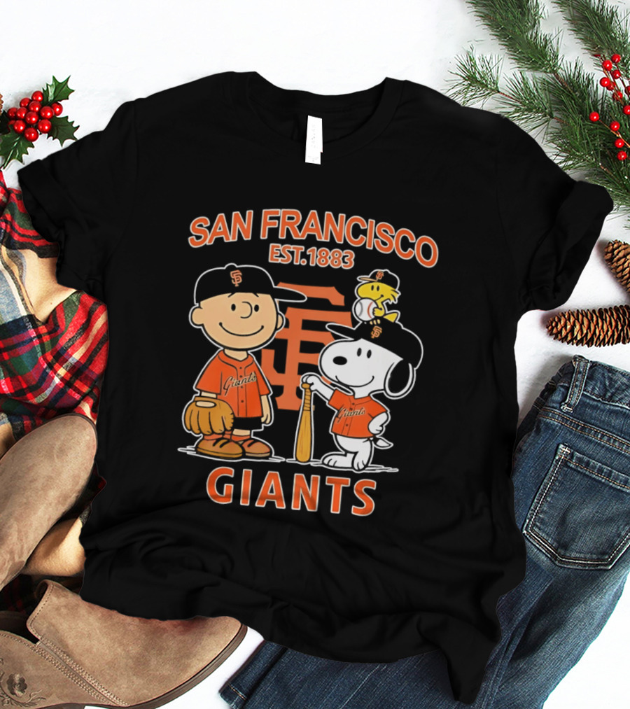 San Francisco Giants Peanuts Snoopy Charlie Brown Woodstock Est 1883 T-Shirt