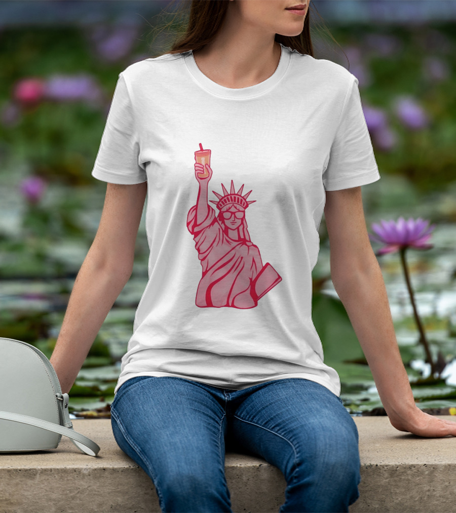 Statue Of Liberty Sunglasses Iced Drink T-Shirt