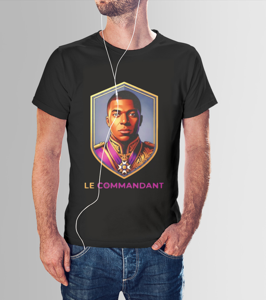 Kylian Mbappe Le Commandant Badge Paris Saint Germain T-Shirt