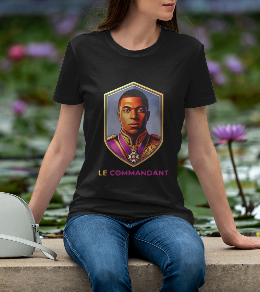 Kylian Mbappe Le Commandant Badge Paris Saint Germain T-Shirt