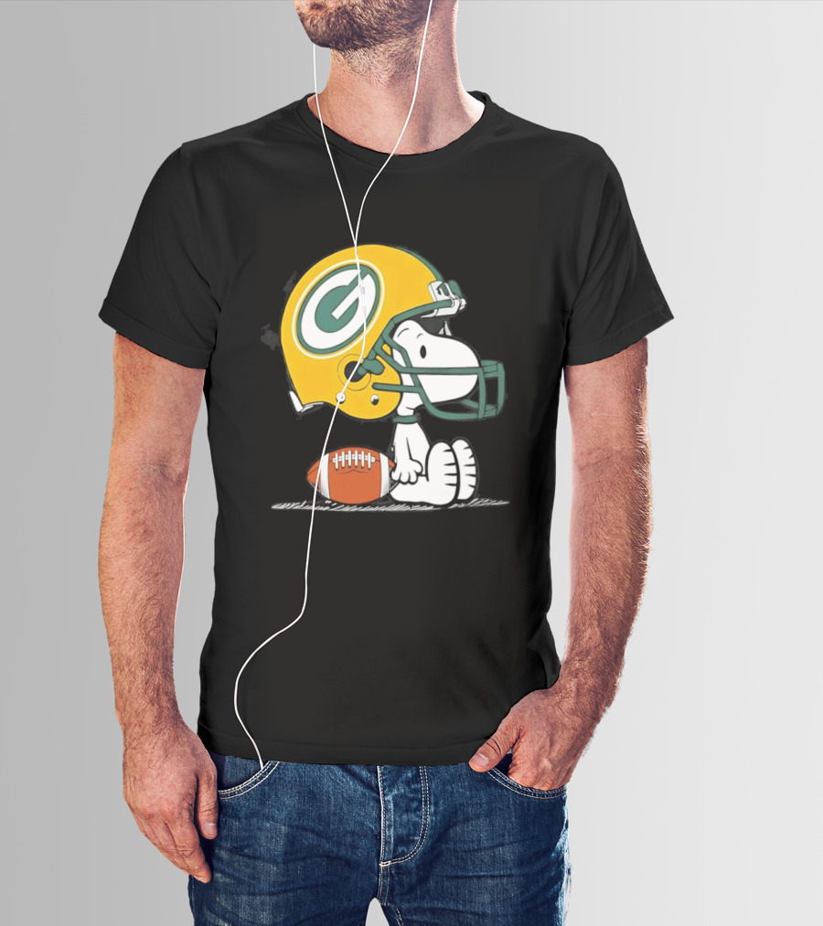 Snoopy Green Bay Packers Football Helmet Collaboration With Peanuts T-Shirt