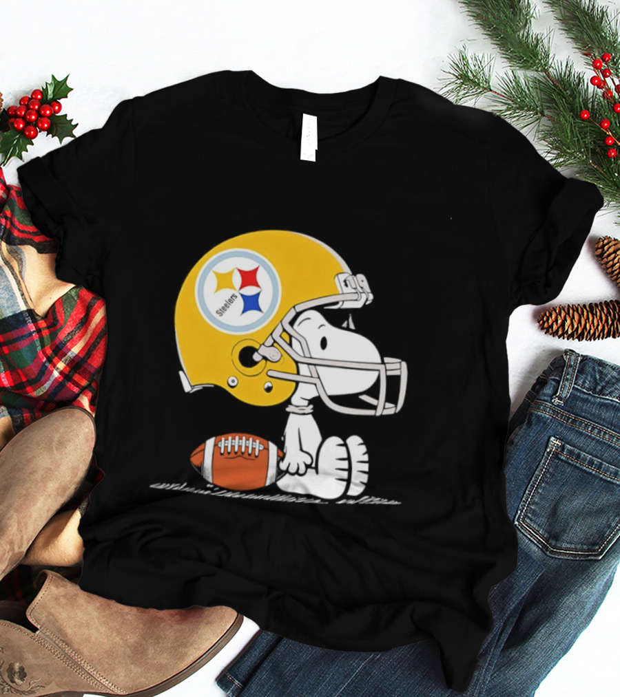 Snoopy Pittsburgh Steelers Helmet Football T-Shirt