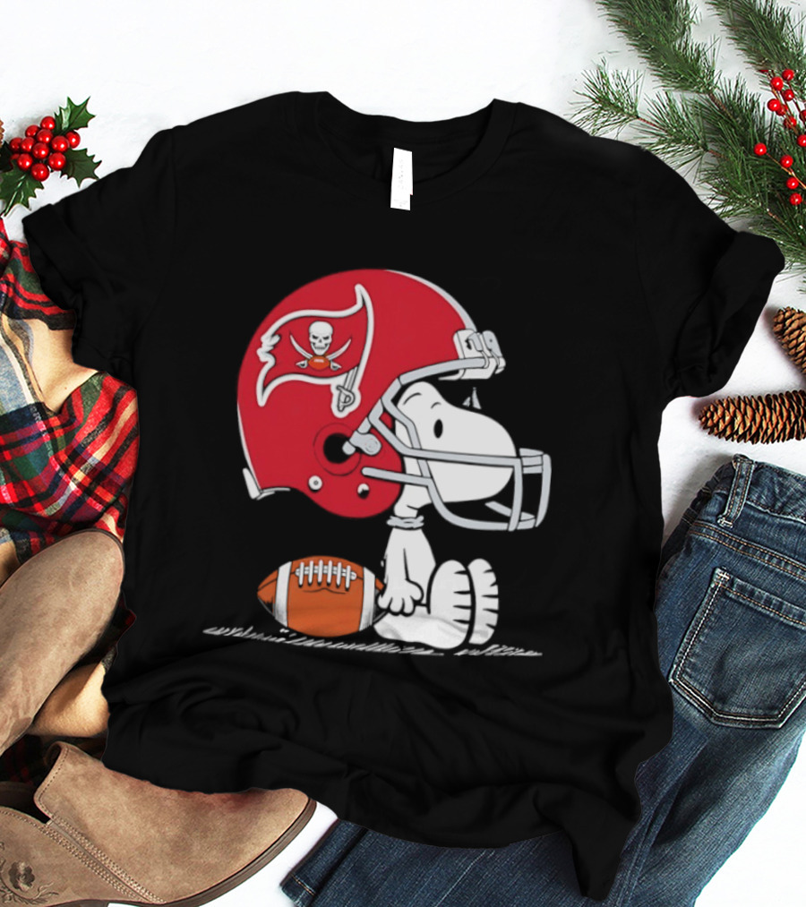 Snoopy Tampa Bay Buccaneers Football Helmet Peanuts Crossover NFL Collaboration T-Shirt