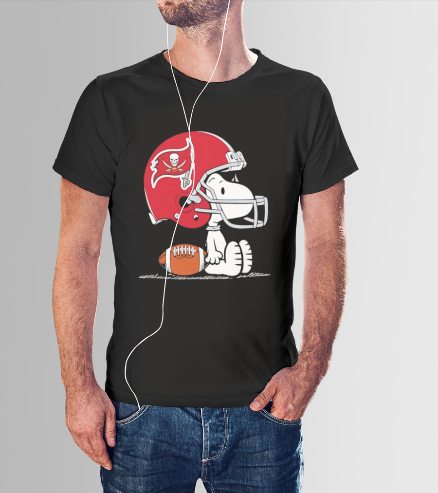 Snoopy Tampa Bay Buccaneers Football Helmet Peanuts Crossover NFL Collaboration T-Shirt