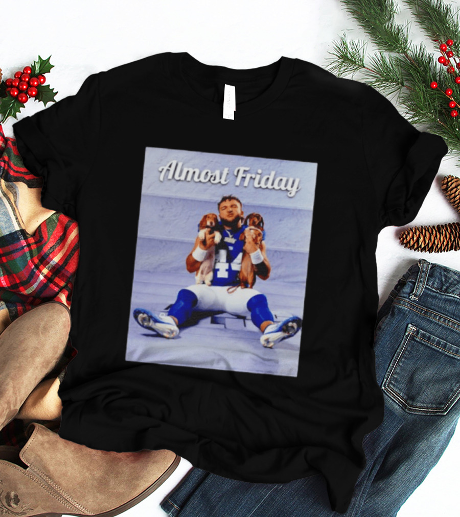 Almost Friday New York Giants 44 Football Player With Dogs T-Shirt