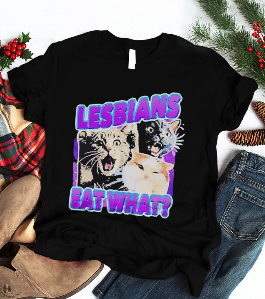 Lesbians Eat What Cat Meme Lesbian Pride Retro Cats T-Shirt