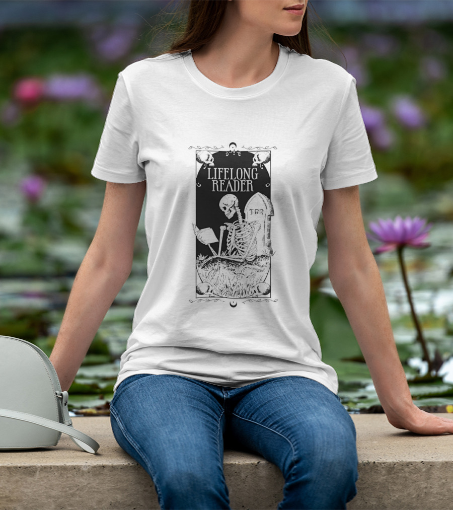 Lifelong Reader Skeleton With Book And Tombstone Retro Gothic T-Shirt