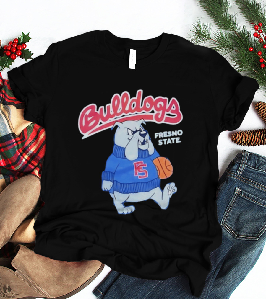 Fresno State Bulldogs Mascot With Basketball And Sweater T-Shirt