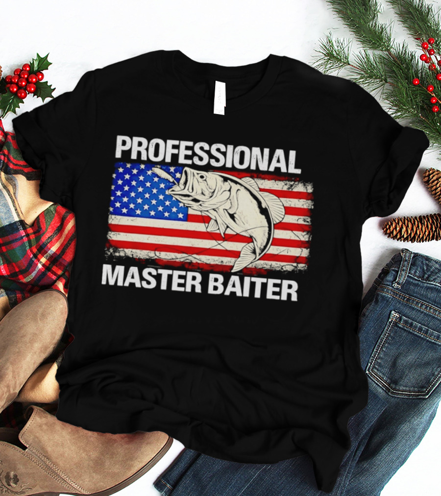 Professional Master Baiter Distressed American Flag Fishing USA Flag T-Shirt
