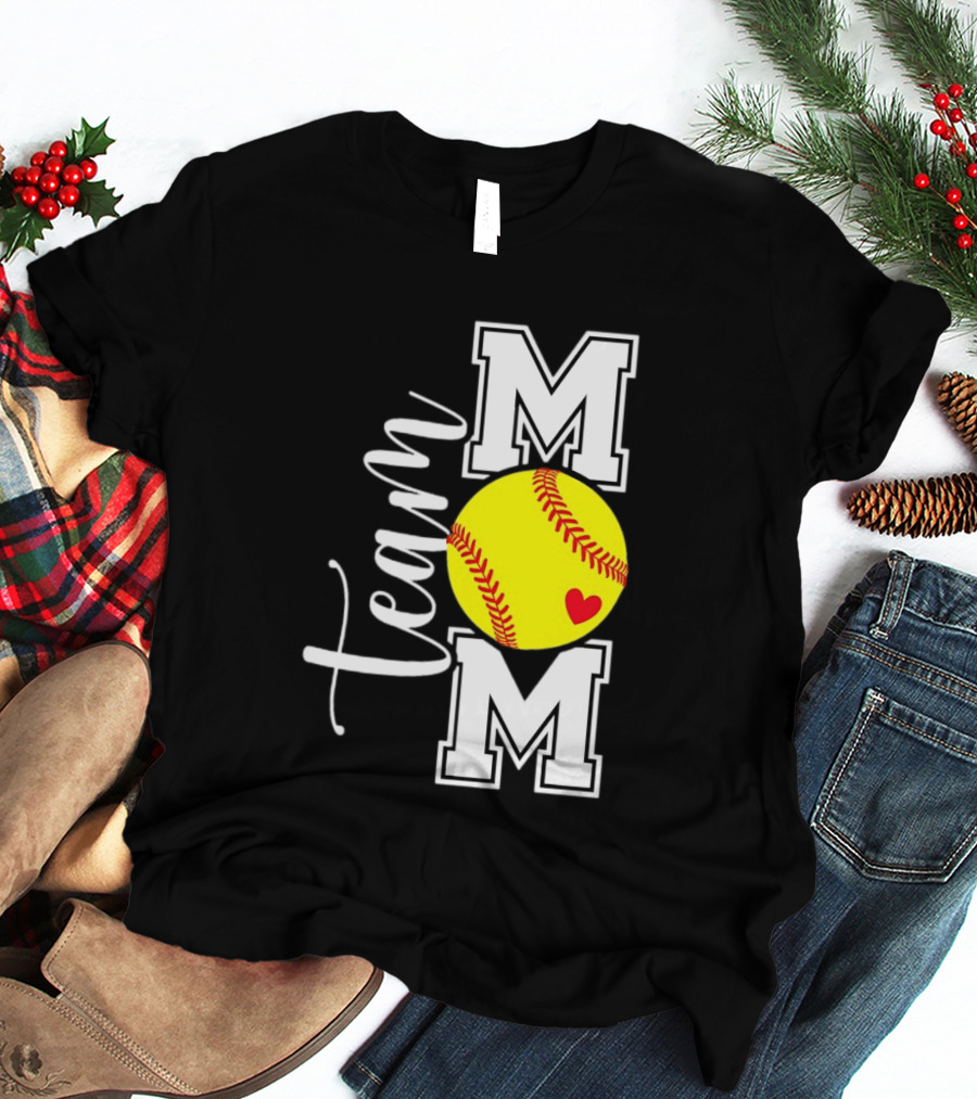 Team Mom Softball Yellow Heart Ball T-Shirt