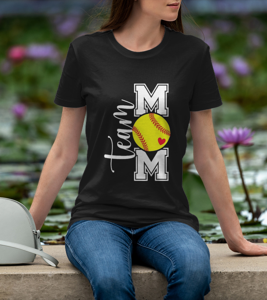 Team Mom Softball Yellow Heart Ball T-Shirt