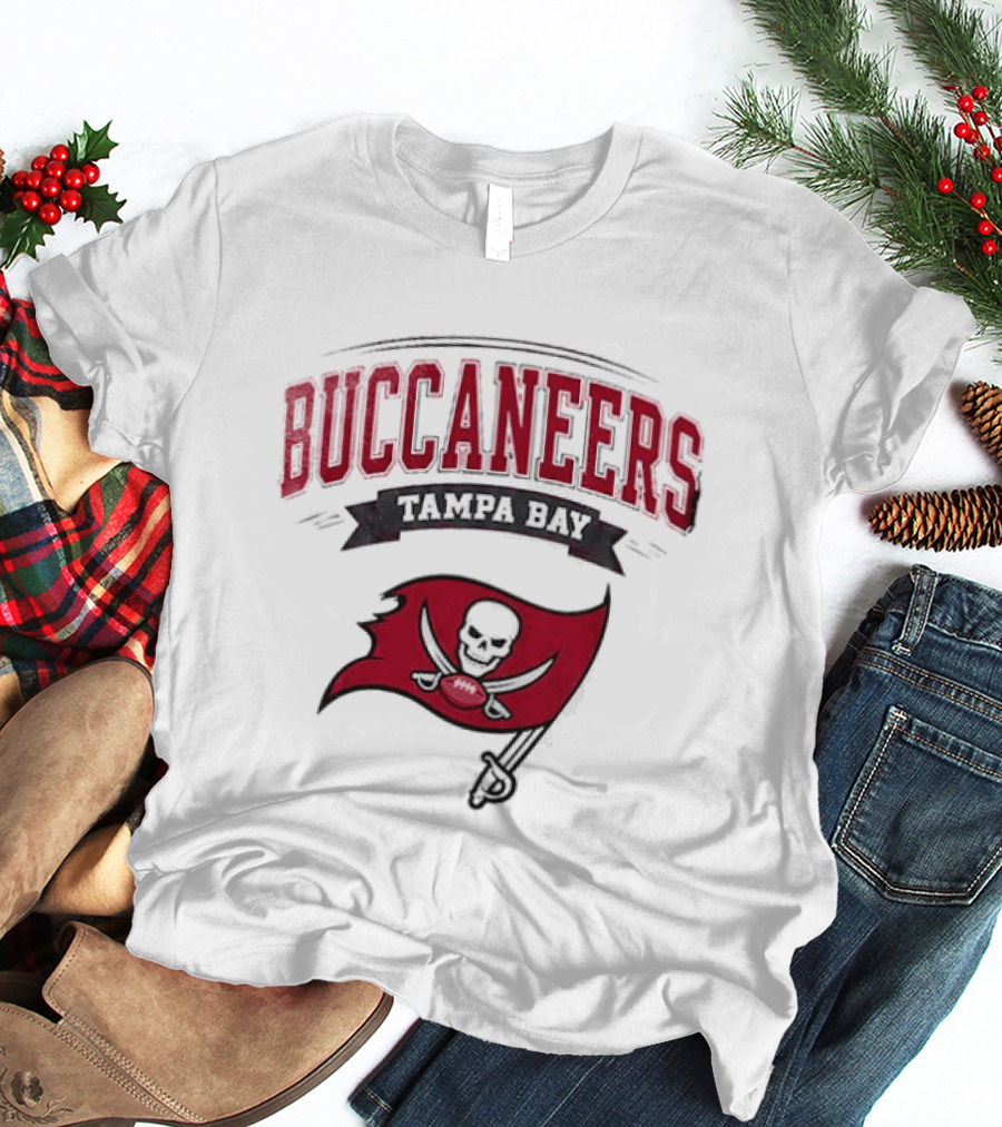 Tampa Bay Buccaneers Ghostface Running Football Pirate Flag T-Shirt