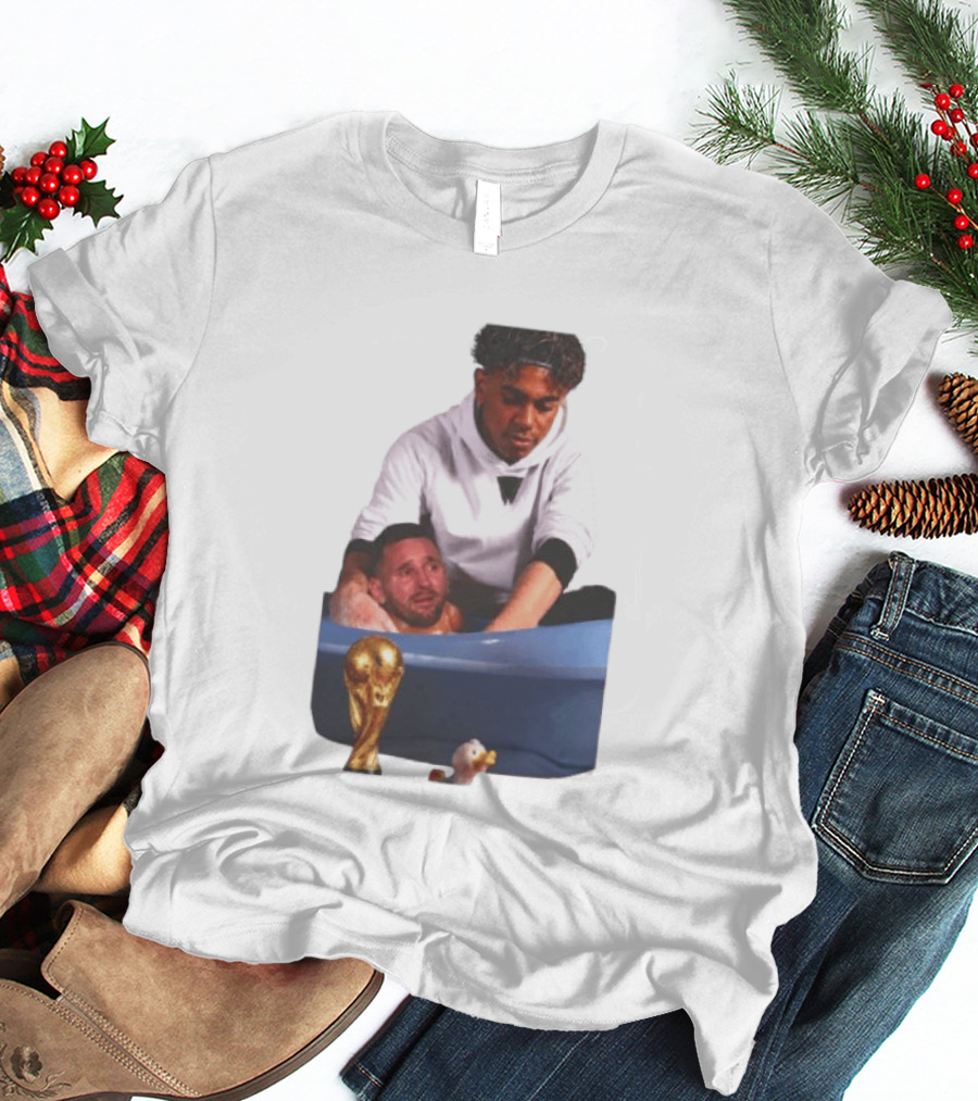 Lamine Yamal Lionel Messi Bathtub Meme World Cup Trophy T-Shirt